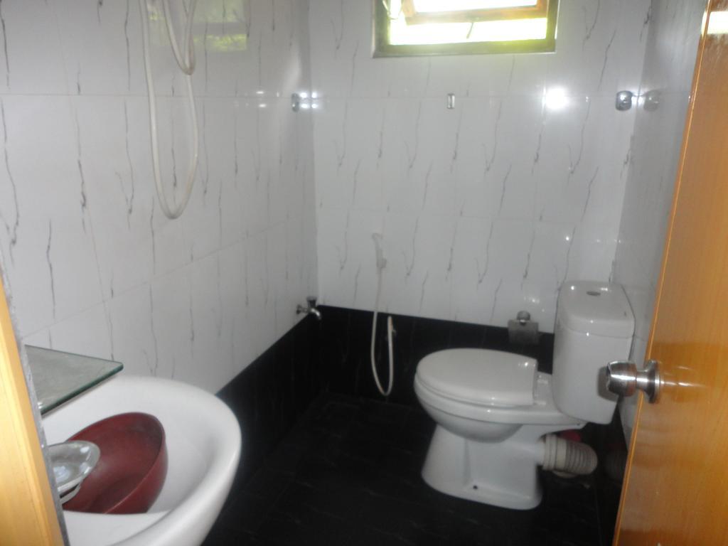 Eranga Guest Hotel Нувара Елия Екстериор снимка